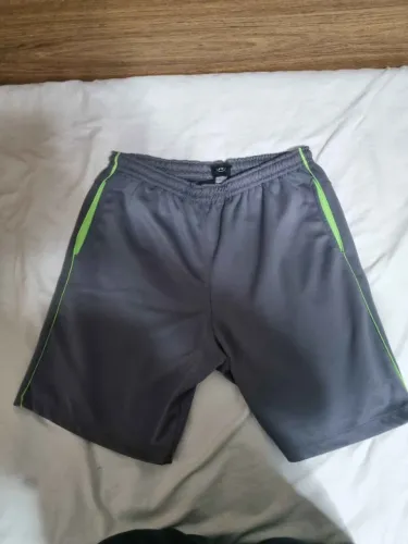 Bermuda Esportiva Numer Original - Cinza com Detalhes Verde Neon (Treino/Futebol)