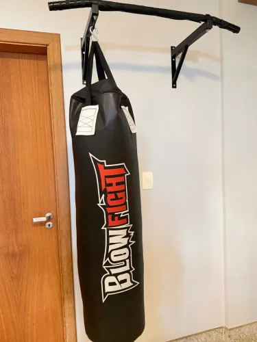 Saco de pancada pendular Blow Fight 1,20m preto modelo adulto c enchimento