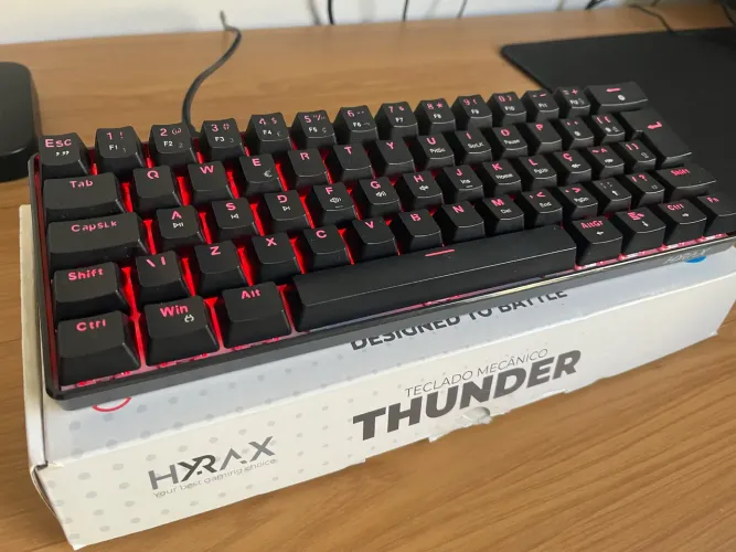 TECLADO MECÂNICO SEMINOVO