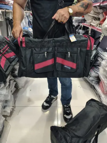 Bolsa pra viagem e uso em geral