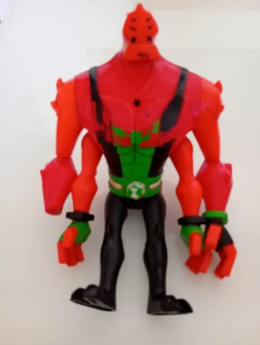 Four arms. (Ben 10)