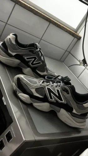 New Balance 9060 Tam 38