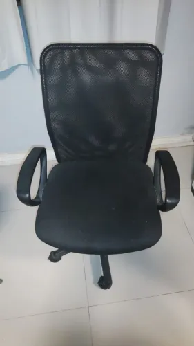 Cadeira escritorio giratória com amortecedor