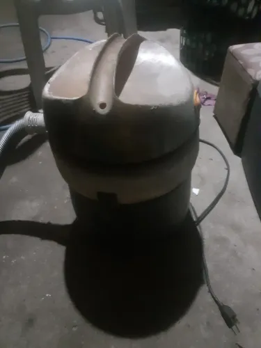 Vendo aspirador de pó e água