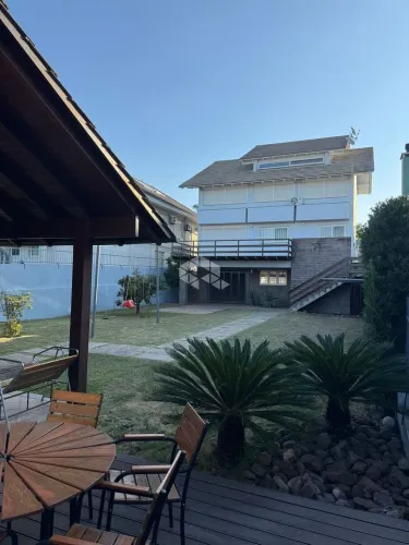 Vende-se uma casa no bairro Botafogo Bento Gonçalves RS