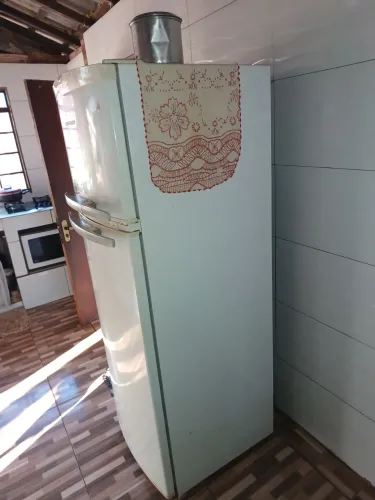 Vendo geladeira