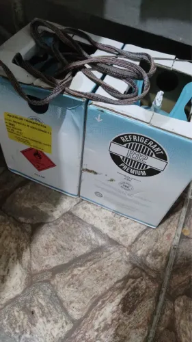 2 Gás refrigerante R32 de 3Kg