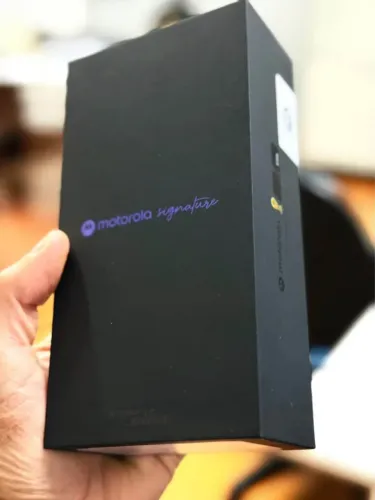 Motorola Signature 5G - 512GB 24GB 12GB RAM + 12GB RAM Boost, 3 cameras 50MP Sony, 165hz