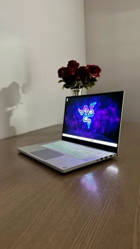 Notebook Razer Blade i7 32Gb 768Gb SSD RTX 2070 8Gb 4k OLED (Garantia)
