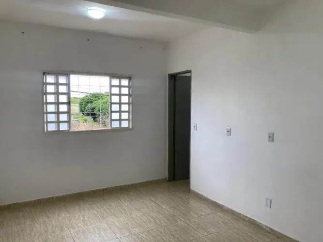 ALUGA-SE KITNET COM 3 QUARTOS - SANTA MARIA/DF