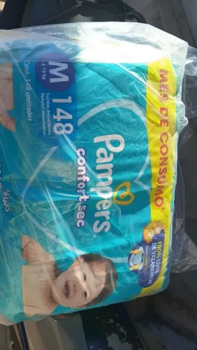 Vende se Fralda tamanho M