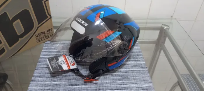 Vende-se capacete Spark Jet *NOVO*