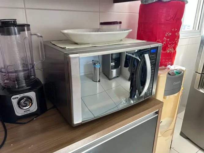 Microondas Eletrolux MEC41 - 31 litros 