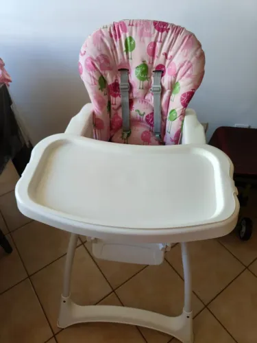 Vendo cadeira de alimentação Burigotto Merenda