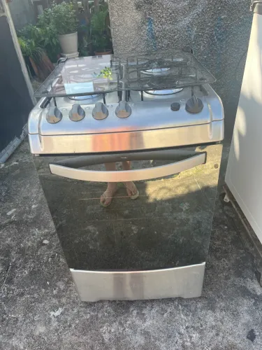 Fogão Electrolux quatro bocas elétrico