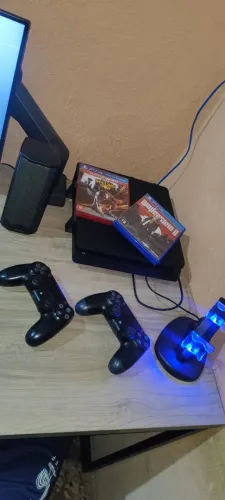Vendo ps4 slim 500gb completo