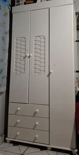 Guarda roupa infantil