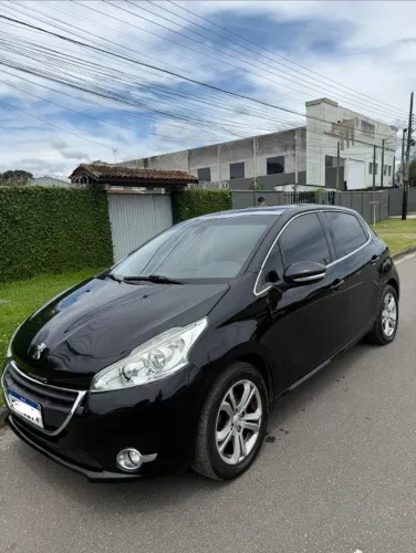 Peugeot 208 Griffe 1.6 Flex 16V 5P Aut. 2014