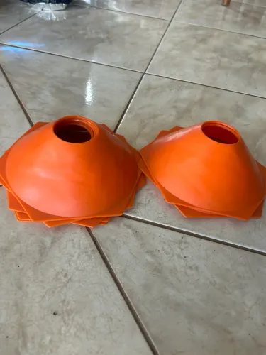 Pratinhos de treino plástico 