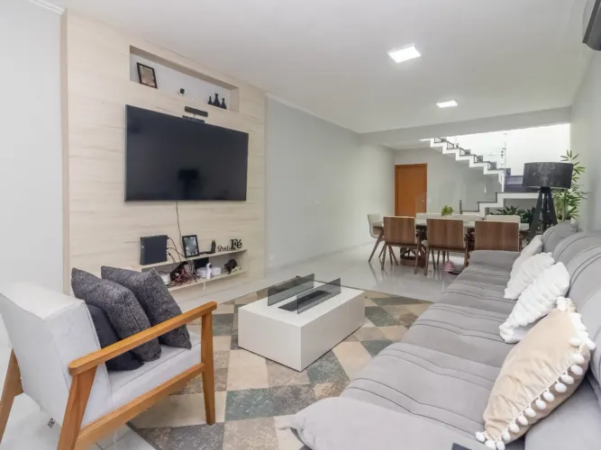 Sobrado para venda em City Recanto Anastácio com 3 quartos, sendo 3 suítes, 158m²