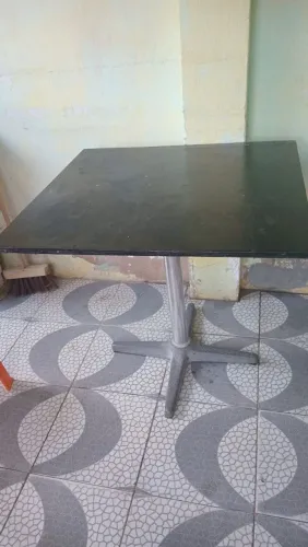 Mesa de inox sem cadeira