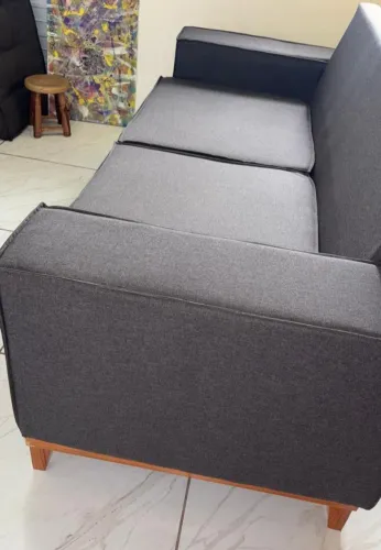 Sofá cinza 3 lugares( 1,93 metros) linho