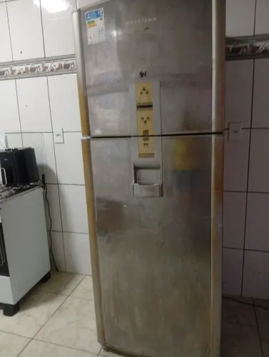 VENDO DUAS GELADEIRA SEM FUNCIONAR