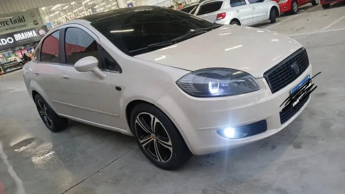 Fiat Linea Essence Dualogic 1.8 Flex 16V 4P 2012