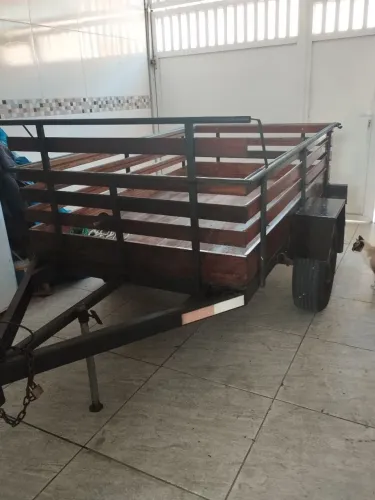 carretinha seminova emplacada