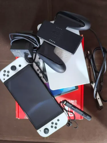 Vendo console Nintendo switch aceito troca *