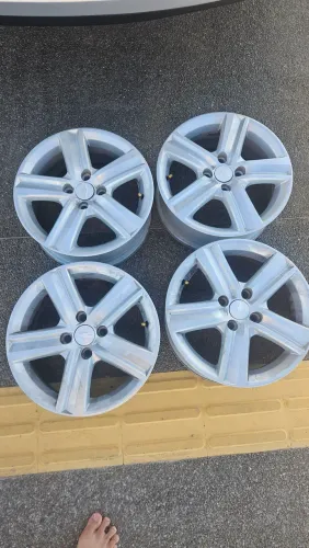 Vendo jogo de Rodas aro 15