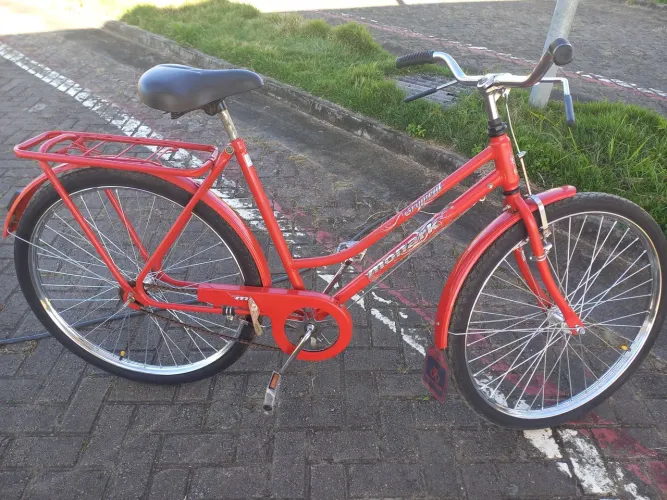 Vende-se uma bicicleta tropical monark 2026
