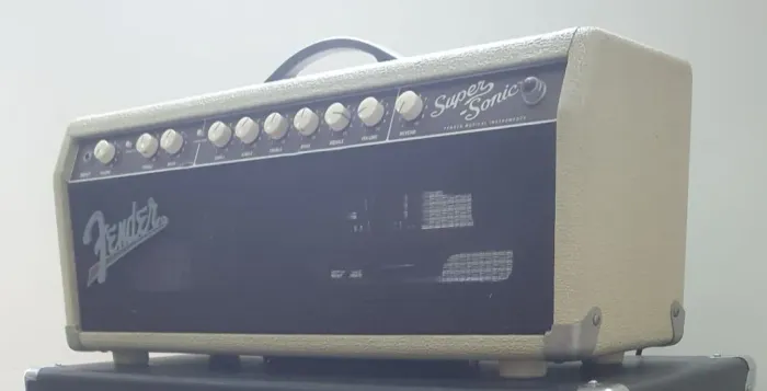 Amplificador Fender Super Sonic 22 - head