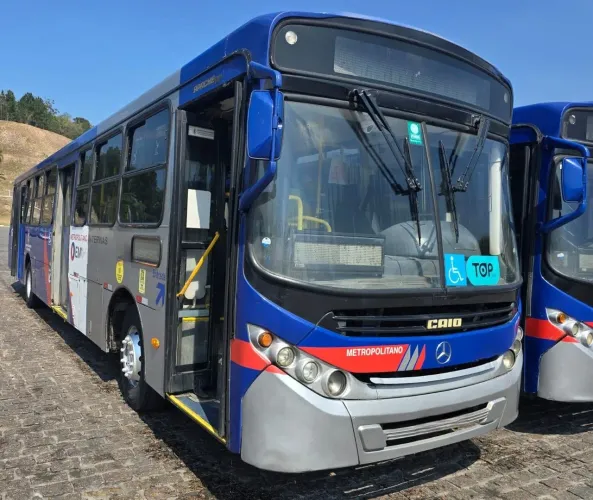 Ônibus urbano caio Mercedes 1721 ano 2013