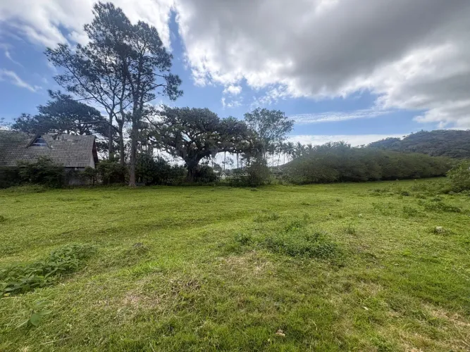 Terreno com 450,7m² à venda em Ribeirão da Ilha, Florianópolis.