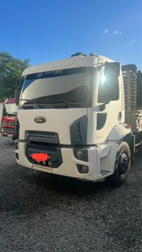 FORD CARGO 1319 com motor 6 cc