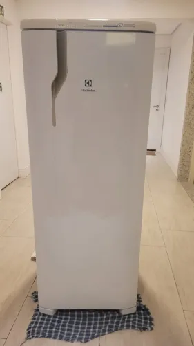 Geladeira Eletrolux RF39