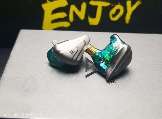 Fone para retorno KZ ZSX 12 drivers + brinde novo lacrado