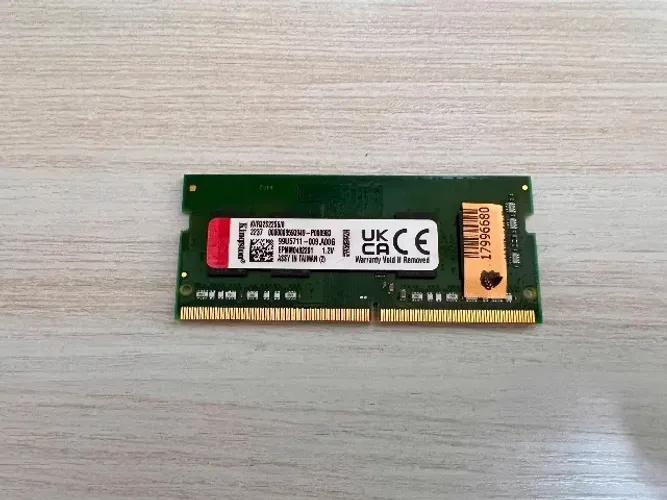 Memória 1x8 DDR4 3200mhz Kingston - Em estado de nova