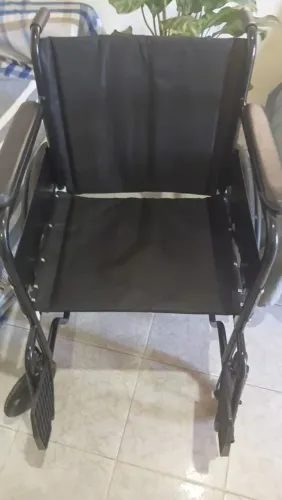 Cadeira de rodas vendo