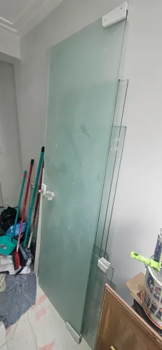 Porta de vidro blindex de 60 cm jateada