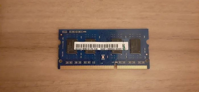 Memória RAM Notebook 2GB DDR3 Elpida