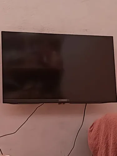 Vendo tv smartv 32 polegadas marca LG ta seme nova