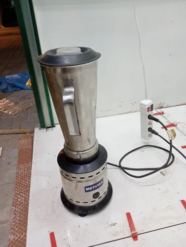 Liquidificador industrial 2 l semi-novo