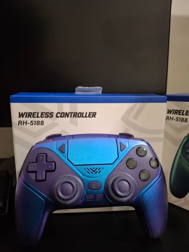 CONTROLE SEM FIO RGB HALL EFFECT PARA PS5 / PS5 SLIM / PS5 PRO E PC