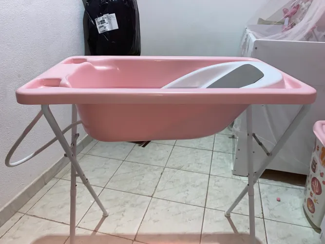 Banheira Galzerano Rosa com Suporte - Excelente Estado
