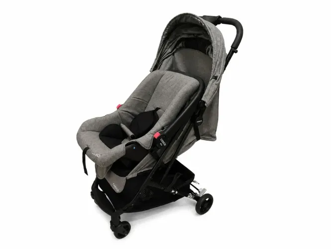 Carrinho de Bebê Cosco + Bebê Conforto em Ótimo Estado 