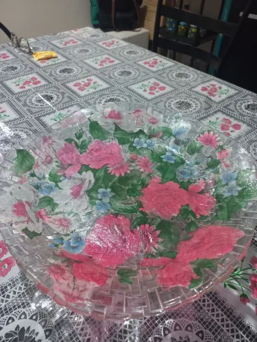 Fruteira de mesa decorada em vidro