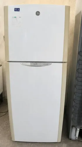 Geladeira Frost Free funcionando perfeitamente 