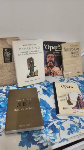Partituras e Livros musicais